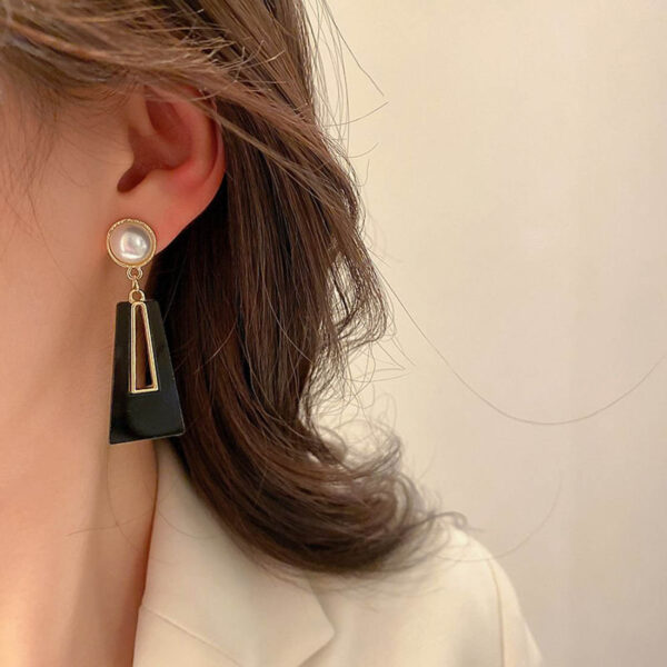 Pearl and Black Geometric Drop Earrings